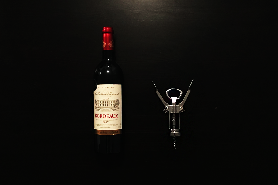 🍷 COMMENT OUVRIR UNE BOUTEILLE DE VIN AVEC UN TIRE-BOUCHON  ?
