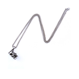 collier-tete-de-mort-trois
